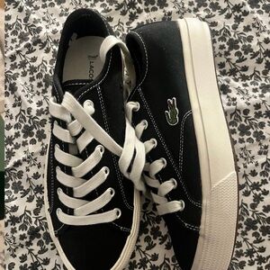 Lacoste Sneakers
